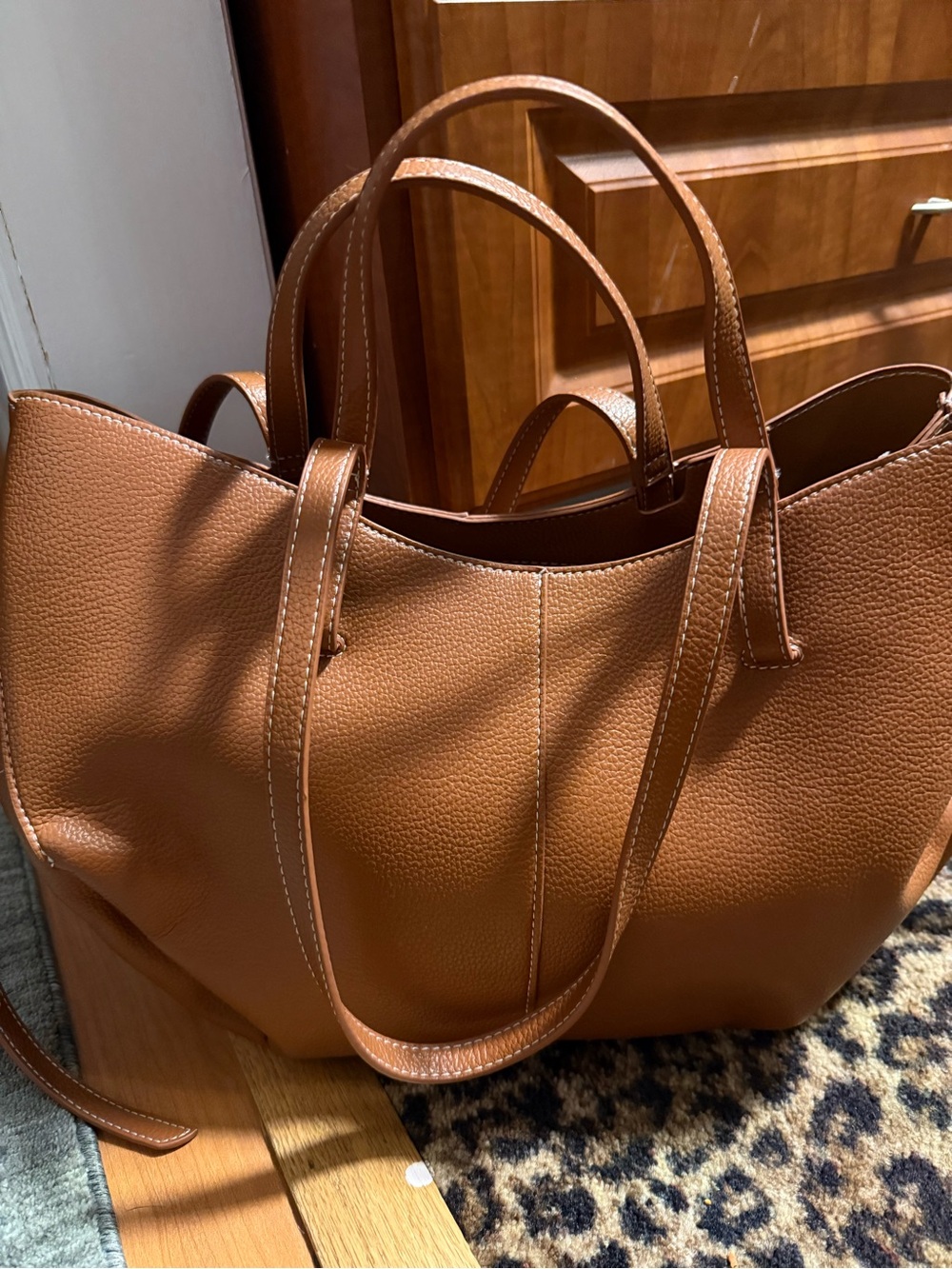 Classic Women's zip top Tote Bag in Cognac Brown